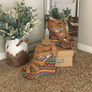 Edgy Betsyville Heel